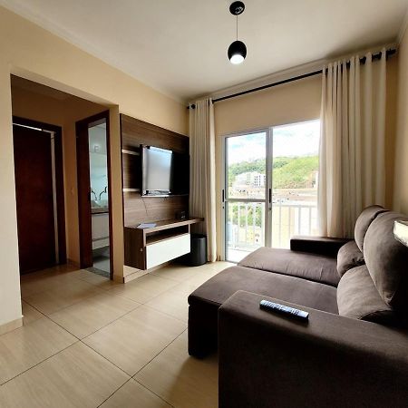 Poços de Caldas Grande Apt No Centro C/ Cozinha Completa Varanda מראה חיצוני תמונה