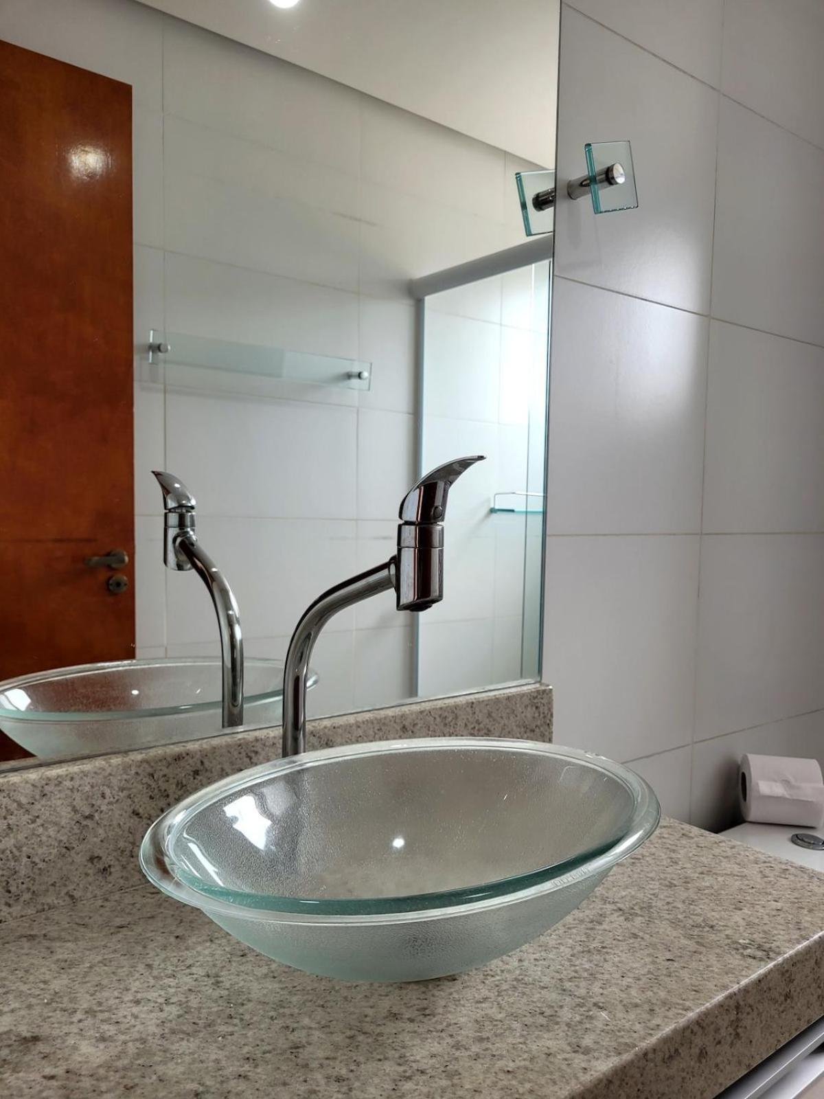 Poços de Caldas Grande Apt No Centro C/ Cozinha Completa Varanda מראה חיצוני תמונה